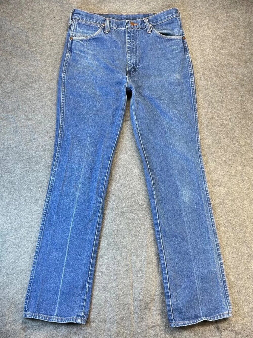 Vintage Wrangler Cowboy Cut Jeans Mens 32x33 Blue Denim Straight Leg MADE IN USA